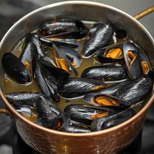 Cataplana Mussels