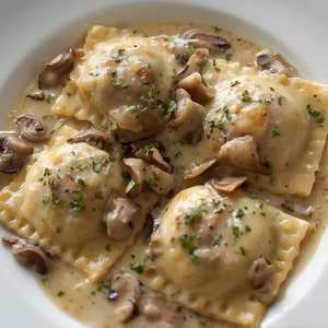 Ravioli Con Crema E Funghi