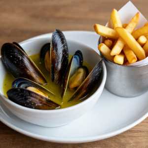 MUSSELS AND POMMES FRITES