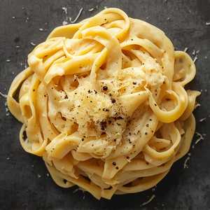 Fettuccine Alfredo