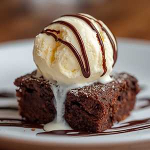BROWNIE & ICE CREAM