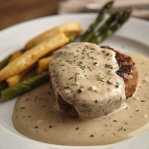 Petite Filet Au Poivre