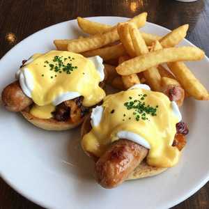 Eggs Benedict With Chicken Sausage
