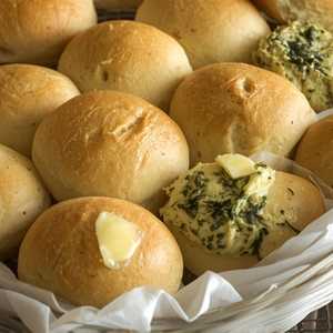 Parkerhouse Rolls & Cultured Seaweed Butter