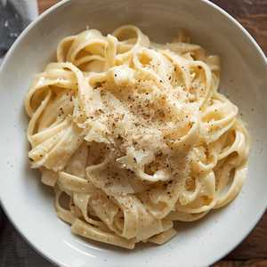 Fettuccine Alfredo
