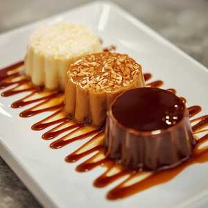 Flan Trio