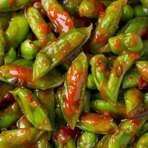 Spicy Garlic Edamame