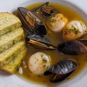 Broiled Bay Scallops, Oysters and Mussels