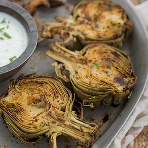 Artichaut Grillé et Crème Fraîche au Raifort