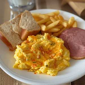 Cheesy Scrambled Eggs