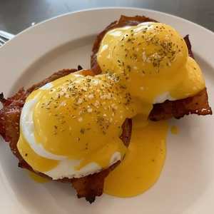 Traditional Eggs Benedict