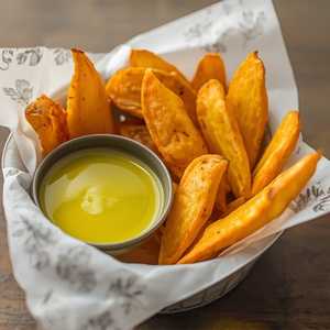MARIQUITAS / Sliced Fried Green Plantains
