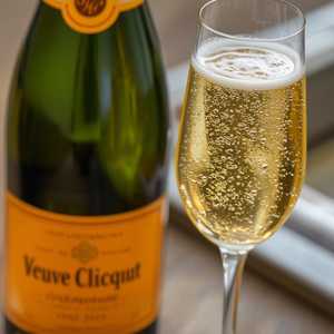 Champagne, Veuve Clicquot, Brut 'Yellow Label' NV, FR