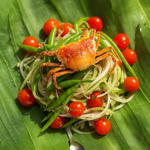 Som Tum Thai Style w/Salted Crab