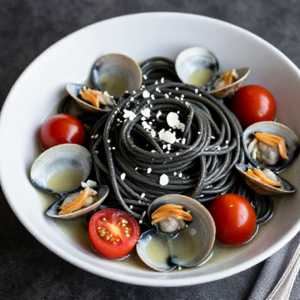Tagliolini Neri Alle Vongole