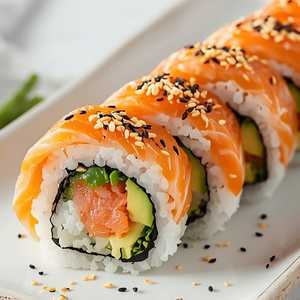 SALMON AVOCADO ROLL