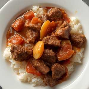 Arroz Blanco y Carne Guisada