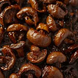 Sweetened soy braised shiitake mushroom