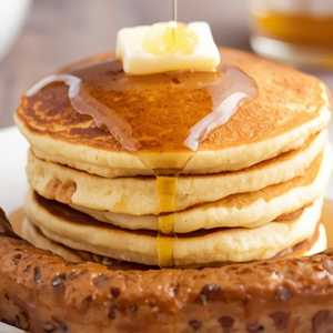 3 Hot Cakes with Sausage