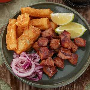 Yuca Con Chicharron