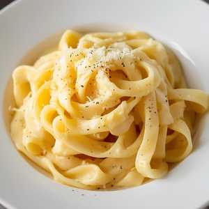 Fettuccine Alfredo