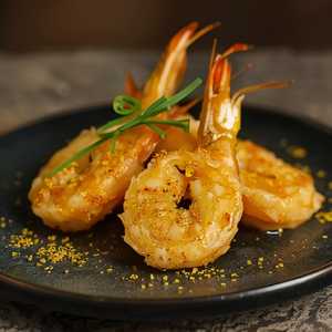 Shelled Shrimp with Salty Egg Yolk