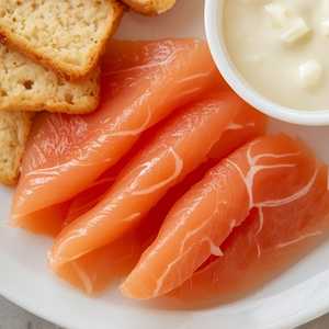HOUSE-MADE SMOKED SALMON