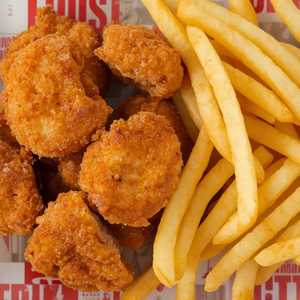 Chicken breast nuggets & Fries