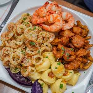 Alexi's Combo Plate
