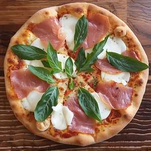 Fig & Prosciutto Pizza