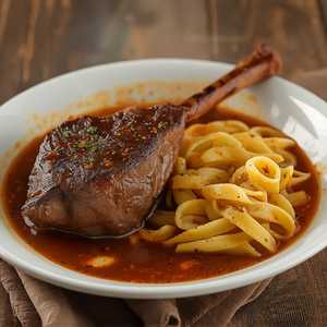 Ossobuco Con Salsa Di Arrosto E Fusilli