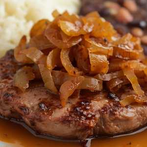 Bistec Encebollado