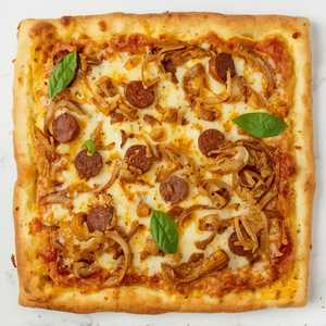 Harvest Pulled Sausage Pizza