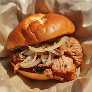 Pan Con Lechon