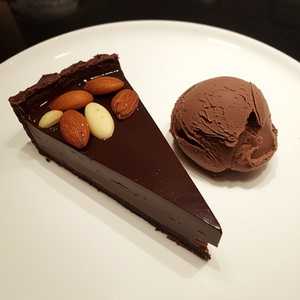 Almond & Dark Chocolate Tart