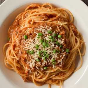 Spaghetti w/ Bolognese