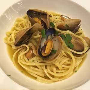 Linguine With Clams & Mussels