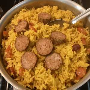 Arroz Guisado con Salchichas