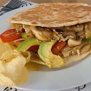 Chicken - Avocado Pita