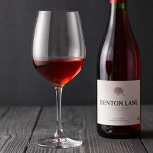 PINOT NOIR benton lane, oregon
