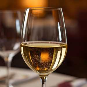 Franzia ~ Chardonnay, White Zinfandel (Glass)