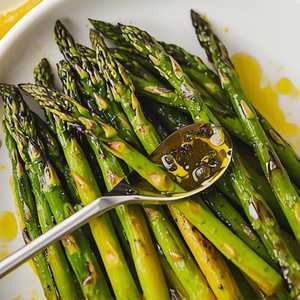 Grilled Asparagus with Lemon Mosto