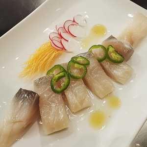 YELLOWTAIL CRUDO (HIRAMASA)