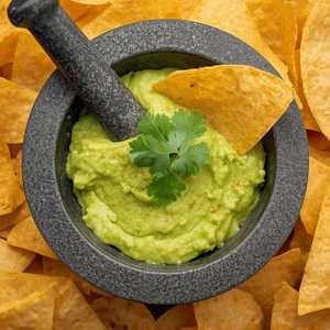 GUACAMOLE & CHIPS