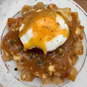 TOT POUTINE