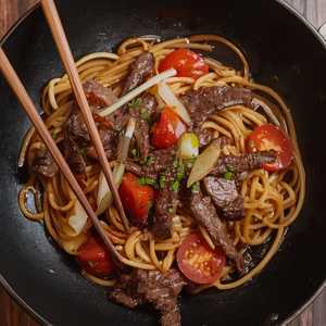Beef Sautéed Noodles (Tallarín Saltado de Carne)