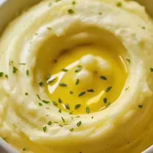 GARLIC MASHED POTATOES