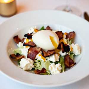 Salade de Chèvre Chaud