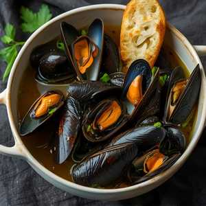 Viet-Cajun Mussels