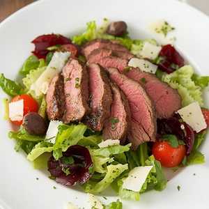 ENSALADA CESAR CON CHURRASCO